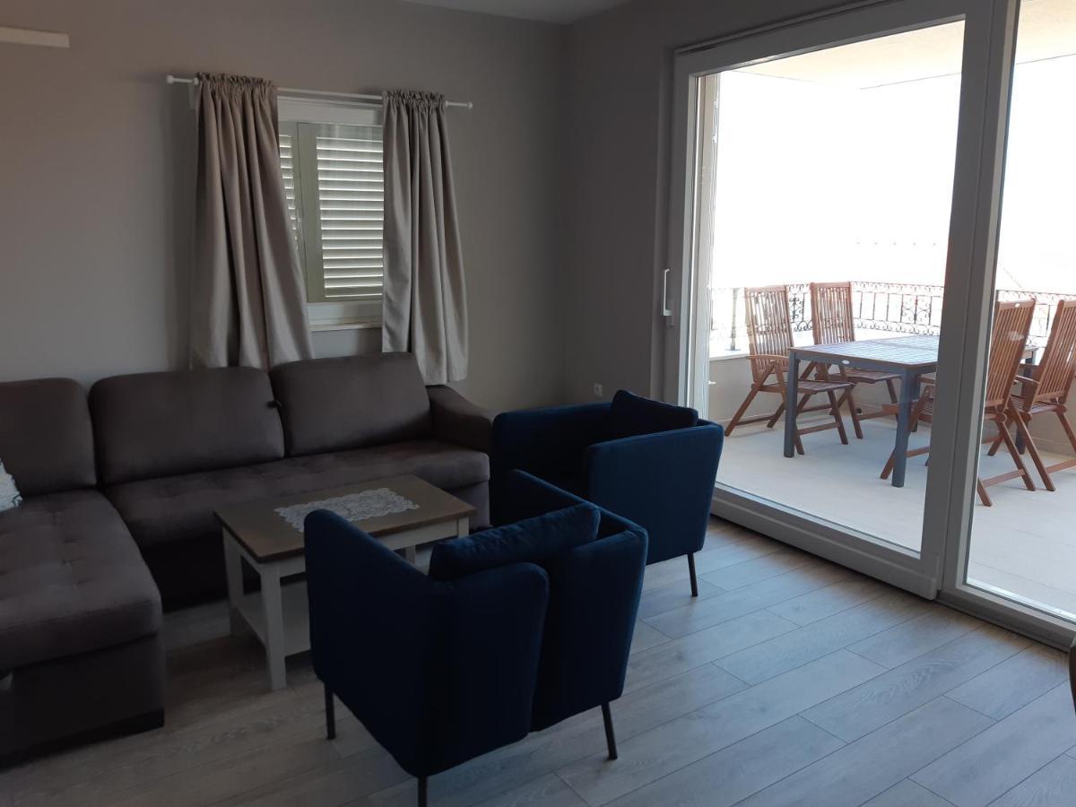 Apartment Lizzi. Trogir Bagian luar foto
