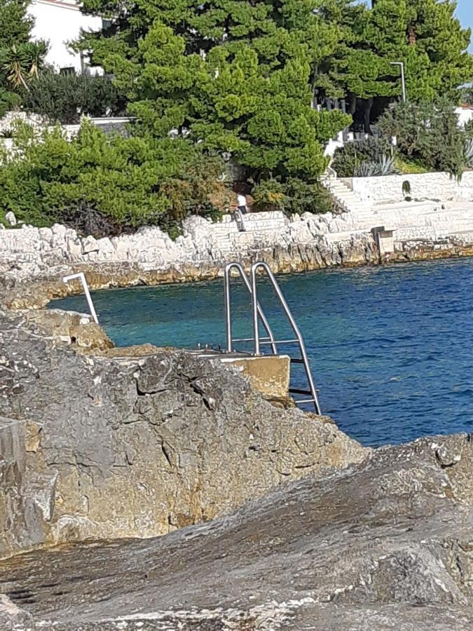 Apartment Lizzi. Trogir Bagian luar foto